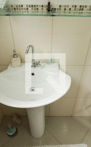 Casa à venda com 122m², 4 quartos e 2 vagasLavabo