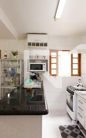 Casa à venda com 122m², 4 quartos e 2 vagasCozinha