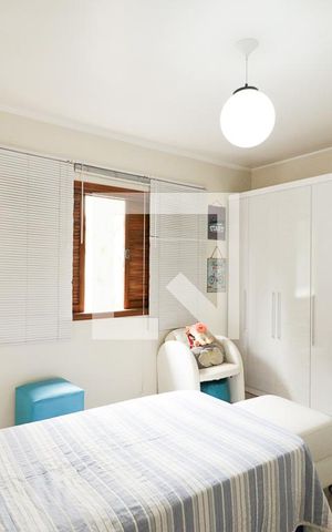 Casa à venda com 122m², 4 quartos e 2 vagasSuíte 3