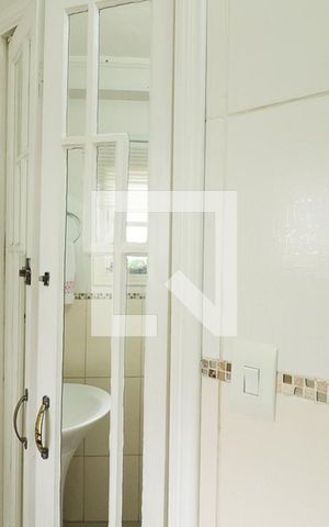 Casa à venda com 122m², 4 quartos e 2 vagasLavabo