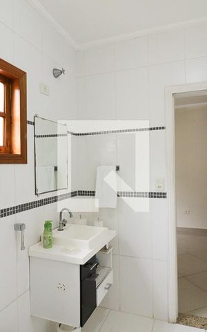Casa à venda com 122m², 4 quartos e 2 vagasBanheiro da Suíte 1
