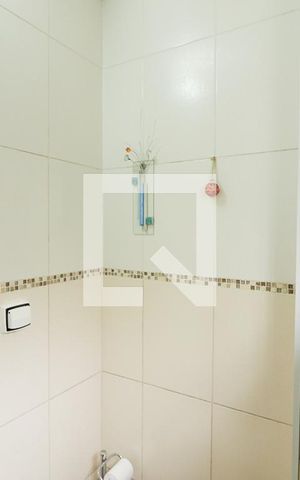 Casa à venda com 122m², 4 quartos e 2 vagasLavabo