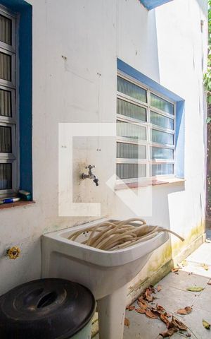 Casa para alugar com 140m², 3 quartos e sem vagaÁrea de Serviço