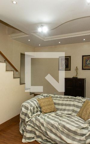 Casa à venda com 125m², 3 quartos e 2 vagasSala