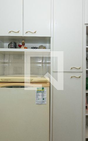 Casa à venda com 125m², 3 quartos e 2 vagasCozinha - Armários