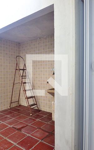 Casa à venda com 111m², 2 quartos e 1 vagaBanheiro de serviço