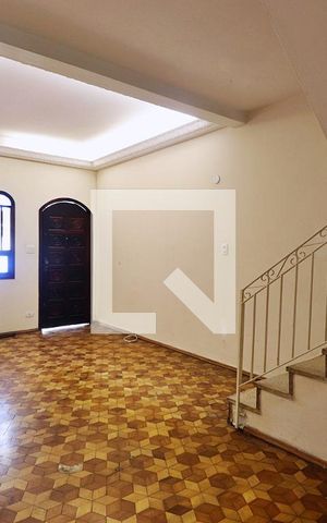 Casa à venda com 111m², 2 quartos e 1 vagaSala