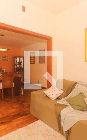 Casa à venda com 400m², 4 quartos e 4 vagas Casa à venda com 400m², 4 quartos e 4 vagasSala de Jantar