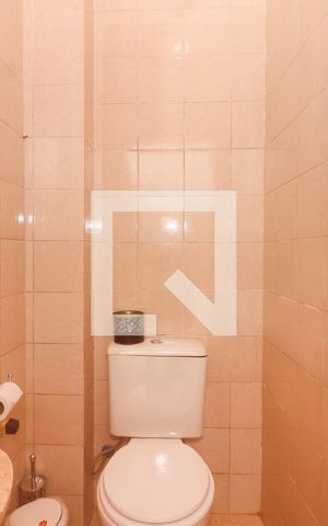 Casa à venda com 400m², 4 quartos e 4 vagas Casa à venda com 400m², 4 quartos e 4 vagasÁrea Externa - Banheiro