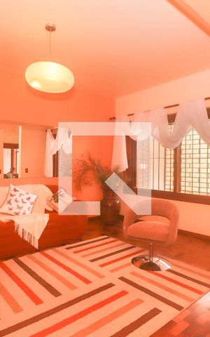 Casa à venda com 400m², 4 quartos e 4 vagas Casa à venda com 400m², 4 quartos e 4 vagasSala