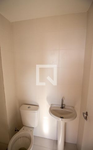 Apartamento para alugar com 32m², 2 quartos e sem vaga Apartamento para alugar com 32m², 2 quartos e sem vagaBanheiro