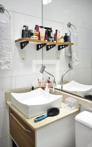 Apartamento para alugar com 52m², 2 quartos e 1 vagaBanheiro 2
