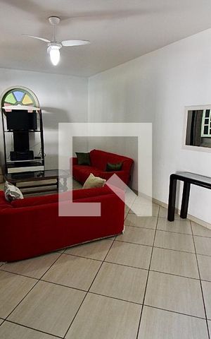 Casa para alugar com 600m², 6 quartos e 5 vagas Casa para alugar com 600m², 6 quartos e 5 vagasSala
