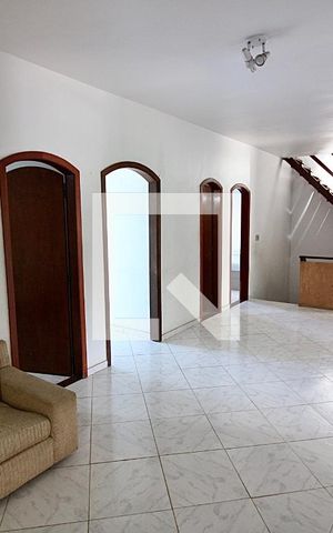 Casa para alugar com 600m², 6 quartos e 5 vagas Casa para alugar com 600m², 6 quartos e 5 vagasHall Social
