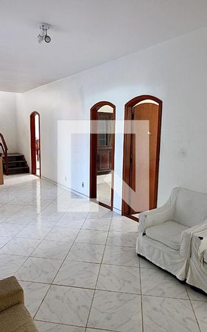 Casa para alugar com 600m², 6 quartos e 5 vagas Casa para alugar com 600m², 6 quartos e 5 vagasHall Social