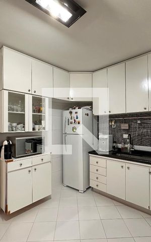 Apartamento à venda com 131m², 3 quartos e 2 vagasCozinha