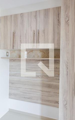 Apartamento à venda com 109m², 2 quartos e 2 vagas Apartamento à venda com 109m², 2 quartos e 2 vagasArmário