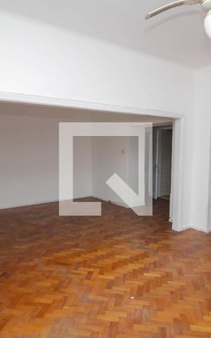 Apartamento à venda com 183m², 4 quartos e sem vaga Apartamento à venda com 183m², 4 quartos e sem vagaSala de Estar