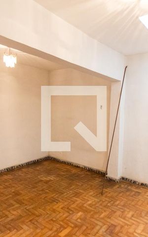 Casa à venda com 245m², 4 quartos e 3 vagas Casa à venda com 245m², 4 quartos e 3 vagasCasa 2 - Quarto 1