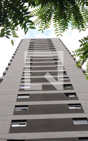 Apartamento à venda com 30m², 1 quarto e sem vaga Apartamento à venda com 30m², 1 quarto e sem vagaFachada