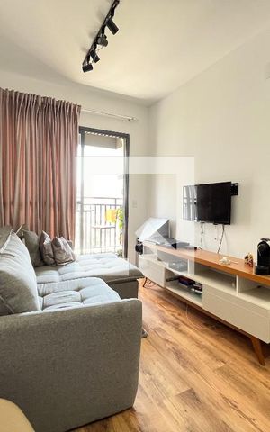 Apartamento à venda com 30m², 1 quarto e sem vaga Apartamento à venda com 30m², 1 quarto e sem vagaSala