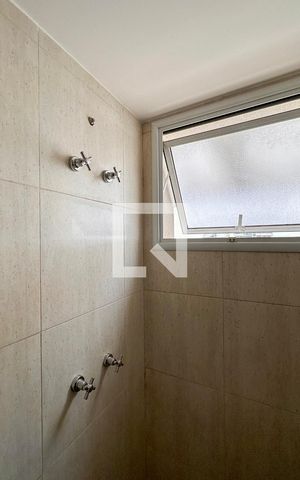 Apartamento à venda com 820m², 6 quartos e 6 vagasDetalhe Banheiro Suíte 2