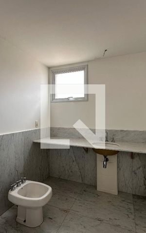 Apartamento à venda com 820m², 6 quartos e 6 vagasBanheiro 1 Suíte 4
