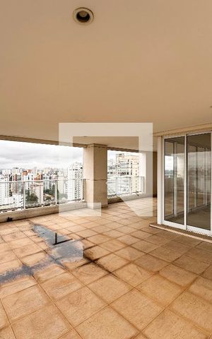 Apartamento à venda com 820m², 6 quartos e 6 vagasVaranda