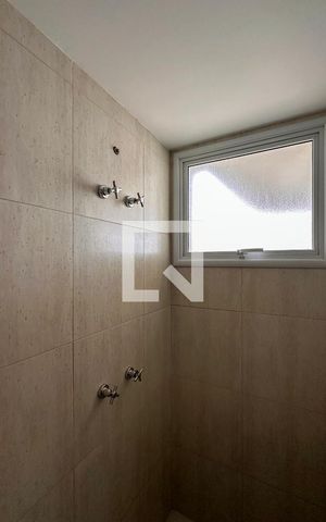 Apartamento à venda com 820m², 6 quartos e 6 vagasDetalhe Banheiro Suíte 3