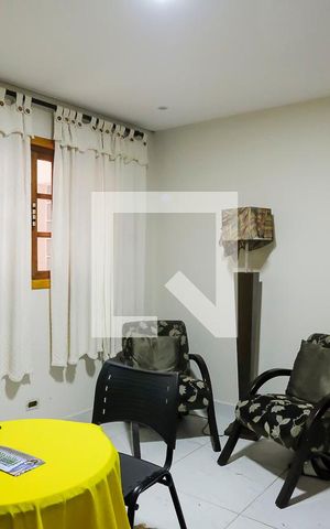 Casa à venda com 380m², 5 quartos e 2 vagasSuíte 1