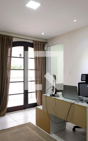 Casa à venda com 380m², 5 quartos e 2 vagasSuíte 2