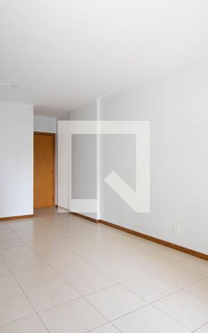 Apartamento à venda com 106m², 4 quartos e 1 vaga Apartamento à venda com 106m², 4 quartos e 1 vagaSala