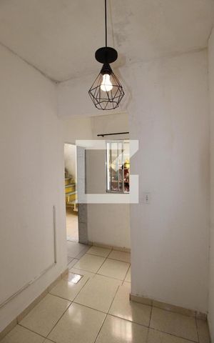 Casa para alugar com 32m², 1 quarto e sem vagaSala/Quarto