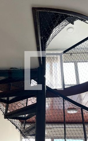 Apartamento para alugar com 90m², 1 quarto e 1 vagaEscadas