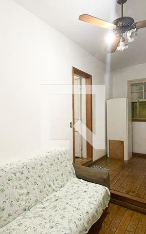Casa à venda com 180m², 3 quartos e 3 vagas Casa à venda com 180m², 3 quartos e 3 vagasQuarto 1