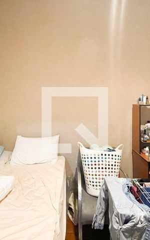 Casa à venda com 180m², 3 quartos e 3 vagas Casa à venda com 180m², 3 quartos e 3 vagasQuarto 2