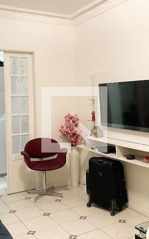 Casa à venda com 180m², 3 quartos e 3 vagas Casa à venda com 180m², 3 quartos e 3 vagasSala