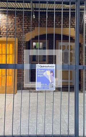 Casa à venda com 180m², 3 quartos e 3 vagas Casa à venda com 180m², 3 quartos e 3 vagasPlaca