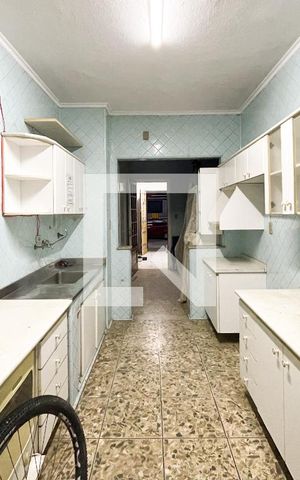 Casa à venda com 180m², 3 quartos e 3 vagas Casa à venda com 180m², 3 quartos e 3 vagasCozinha