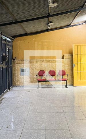 Casa à venda com 180m², 3 quartos e 3 vagas Casa à venda com 180m², 3 quartos e 3 vagasGaragem