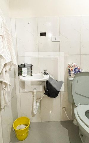 Casa à venda com 180m², 3 quartos e 3 vagas Casa à venda com 180m², 3 quartos e 3 vagasBanheiro 1