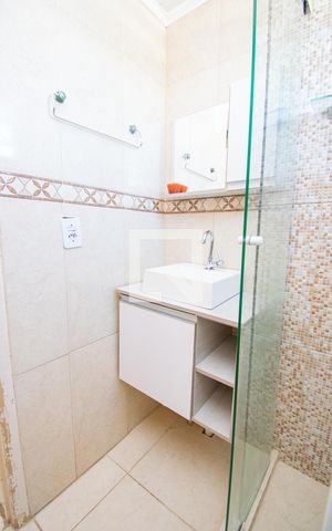Apartamento para alugar com 42m², 2 quartos e 1 vaga Apartamento para alugar com 42m², 2 quartos e 1 vagaBanheiro