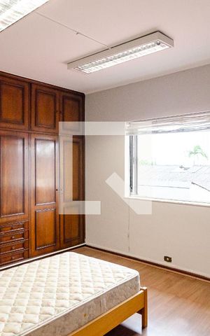 Casa à venda com 296m², 3 quartos e 2 vagasSuíte