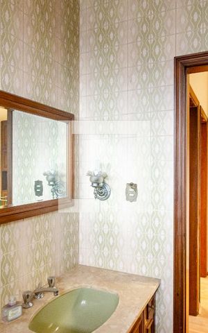 Casa à venda com 296m², 3 quartos e 2 vagasBanheiro Social