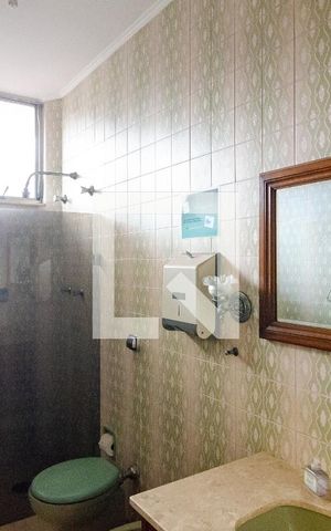 Casa à venda com 296m², 3 quartos e 2 vagasBanheiro Social