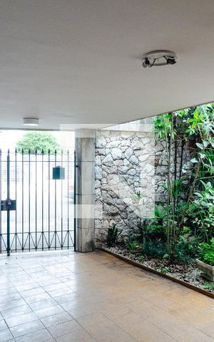 Casa à venda com 296m², 3 quartos e 2 vagasGaragem