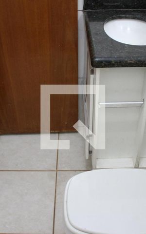 Casa para alugar com 80m², 2 quartos e 2 vagasBanheiro