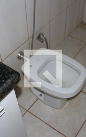 Casa para alugar com 80m², 2 quartos e 2 vagasBanheiro