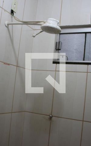 Casa para alugar com 80m², 2 quartos e 2 vagasBanheiro