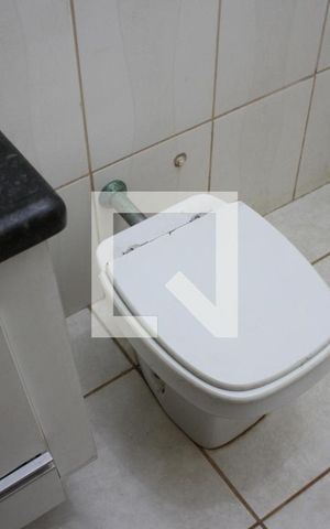 Casa para alugar com 80m², 2 quartos e 2 vagasBanheiro